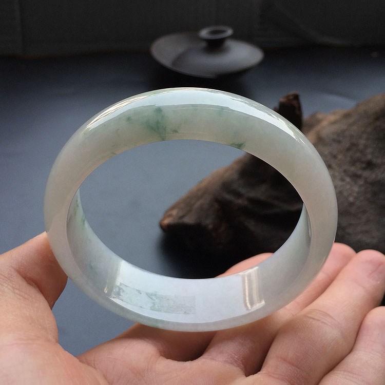 糯冰种飘花手镯(57mm)