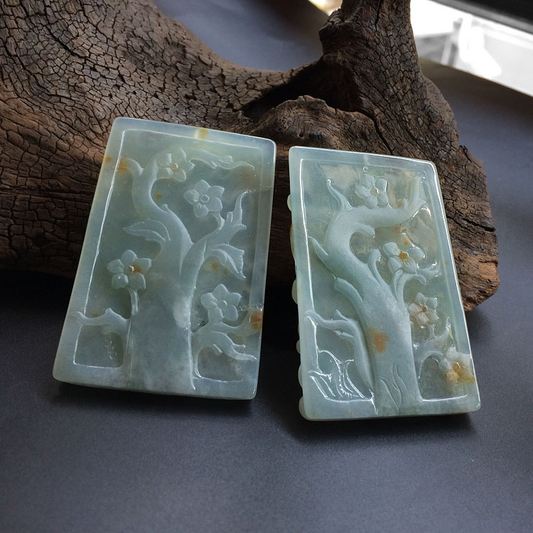 糯冰种飘黄翡龙凤牌挂件（一对)