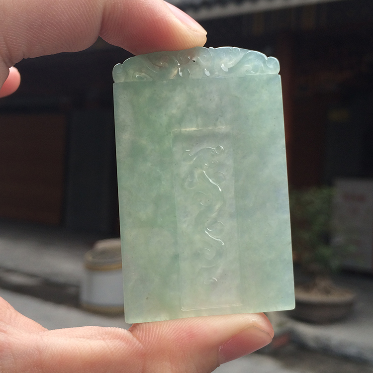 (超值推荐)糯冰种晴水仿古龙凤牌挂件