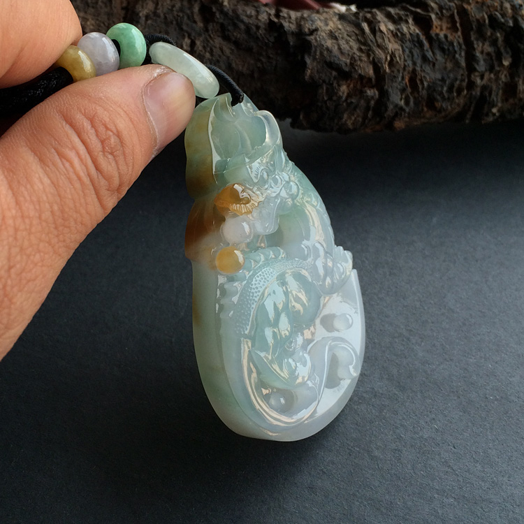 糯冰种晴水带褐黄翡龙牌挂件