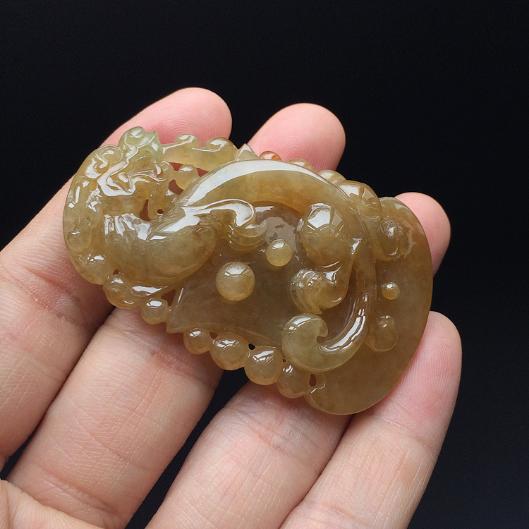 (超值推荐)糯冰种褐黄翡府中有龙挂件