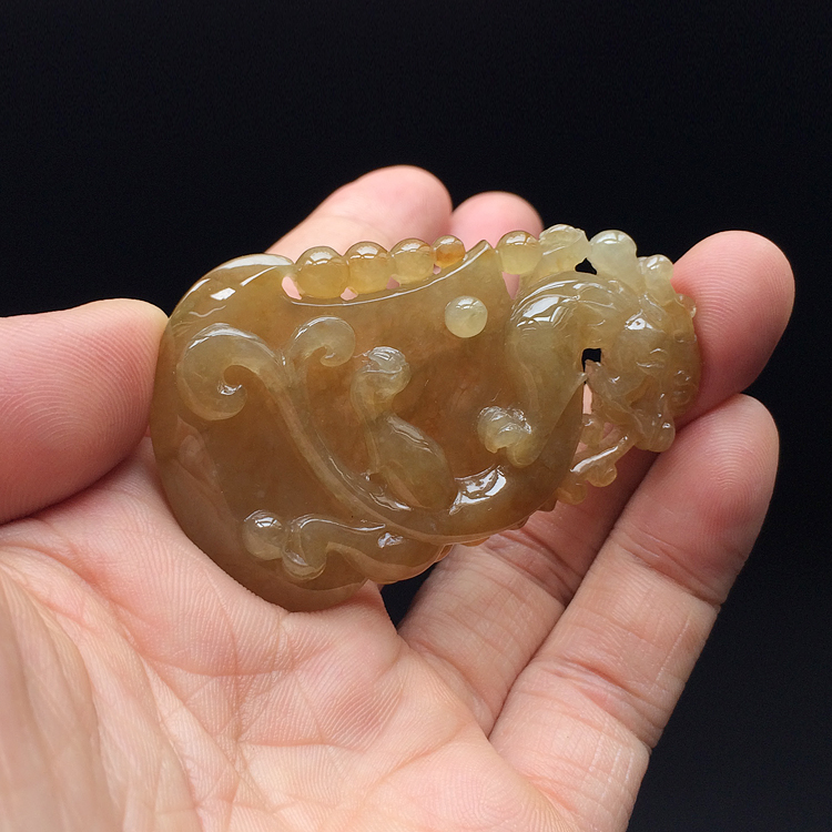 (超值推荐)糯冰种褐黄翡府中有龙挂件
