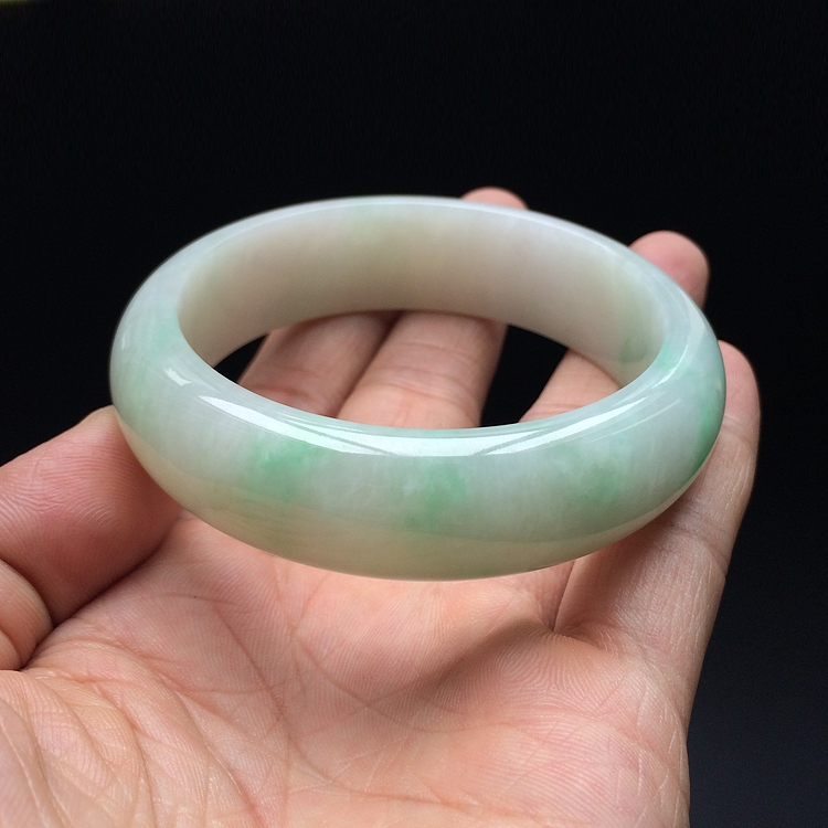 (超值推荐)糯冰种飘翠手镯（56.2mm）
