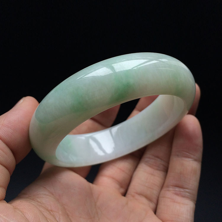 (超值推荐)糯冰种飘翠手镯（56.2mm）