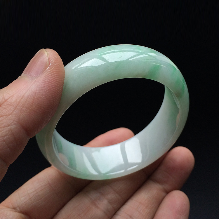 (超值推荐)糯冰种飘翠贵妃镯(52mm-48.9mm）