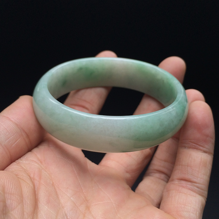 (超值推荐)糯冰种略飘花贵妃镯(54.8mm-49mm）