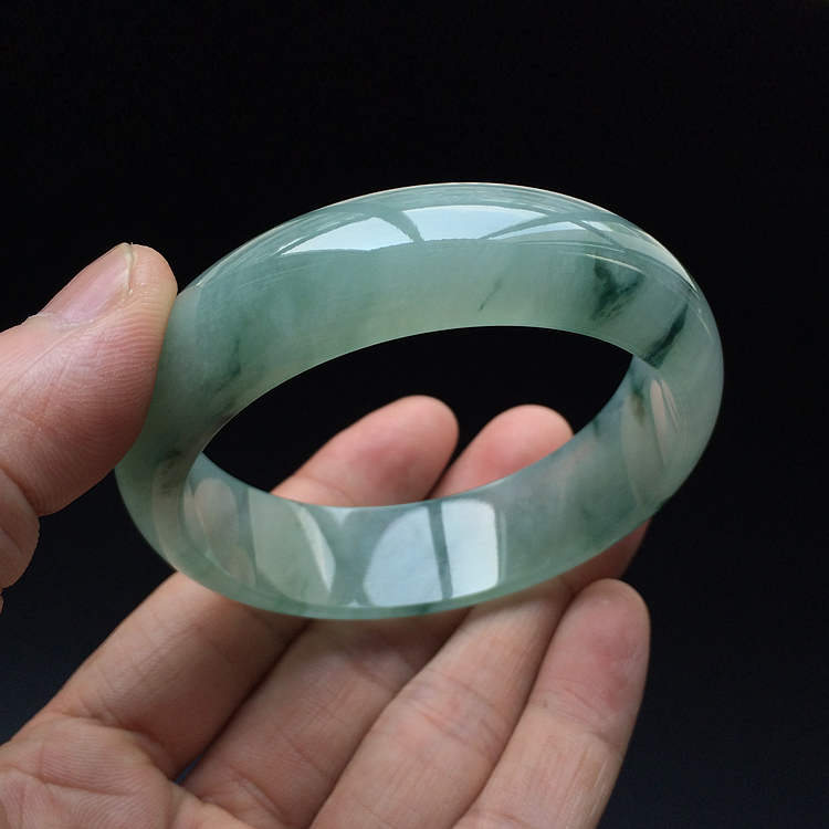 (超值推荐)冰种飘花手镯（一对）（56.7mm）（57.9mm）