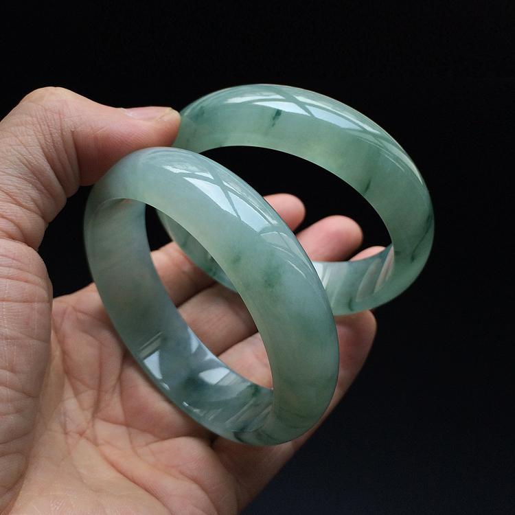 (超值推荐)冰种飘花手镯（一对）（56.7mm）（57.9mm）