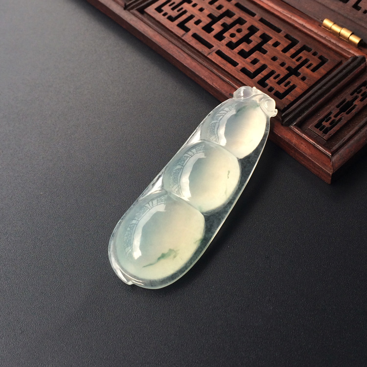 （超值推荐）冰种飘花四季豆挂件