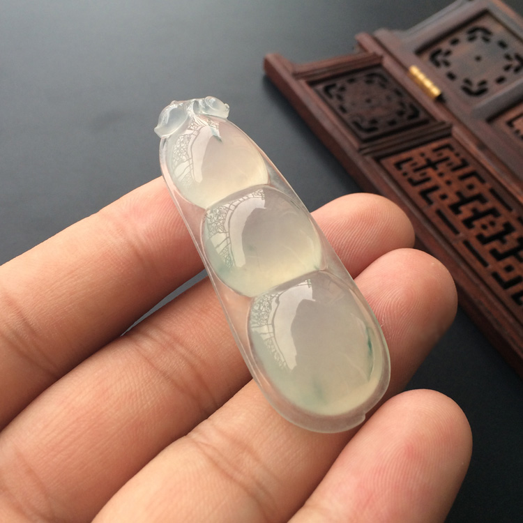 （超值推荐）冰种飘花四季豆挂件