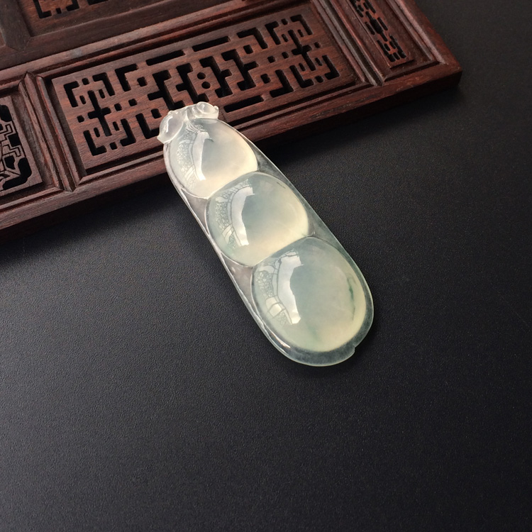 （超值推荐）冰种飘花四季豆挂件