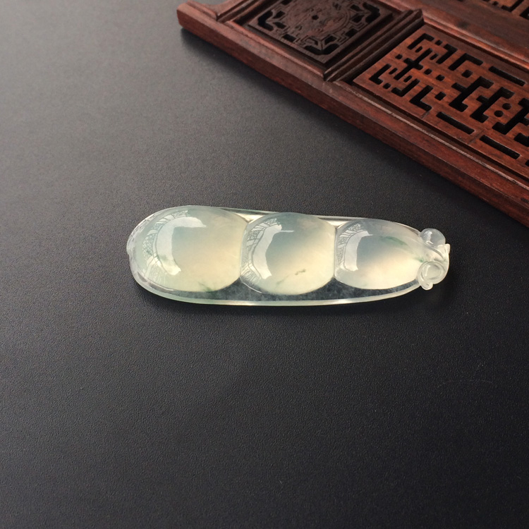 （超值推荐）冰种飘花四季豆挂件