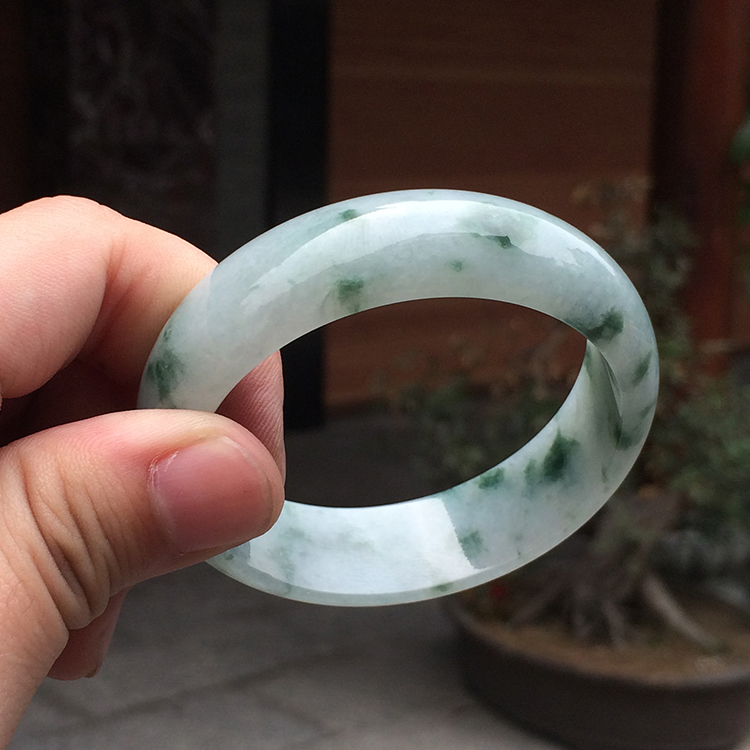 (超值推荐)糯冰种飘花手镯(54.9mm)
