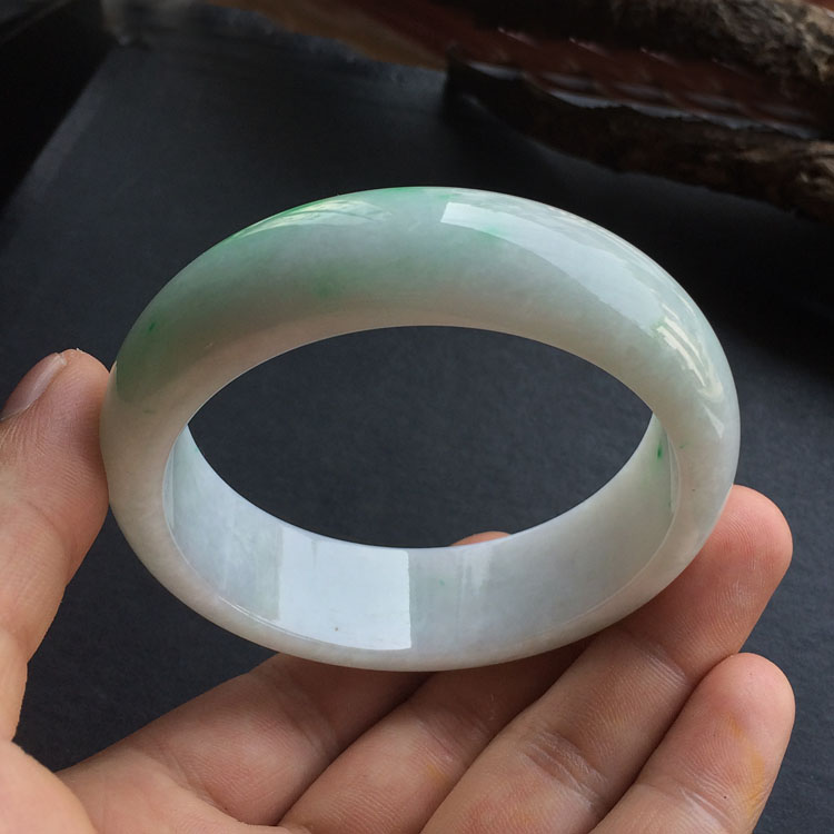 (超值推荐)糯冰种飘翠手镯（58.4mm）
