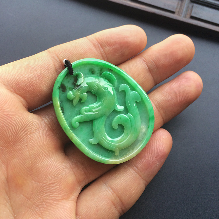 糯冰种黄加绿仿古龙凤牌挂件