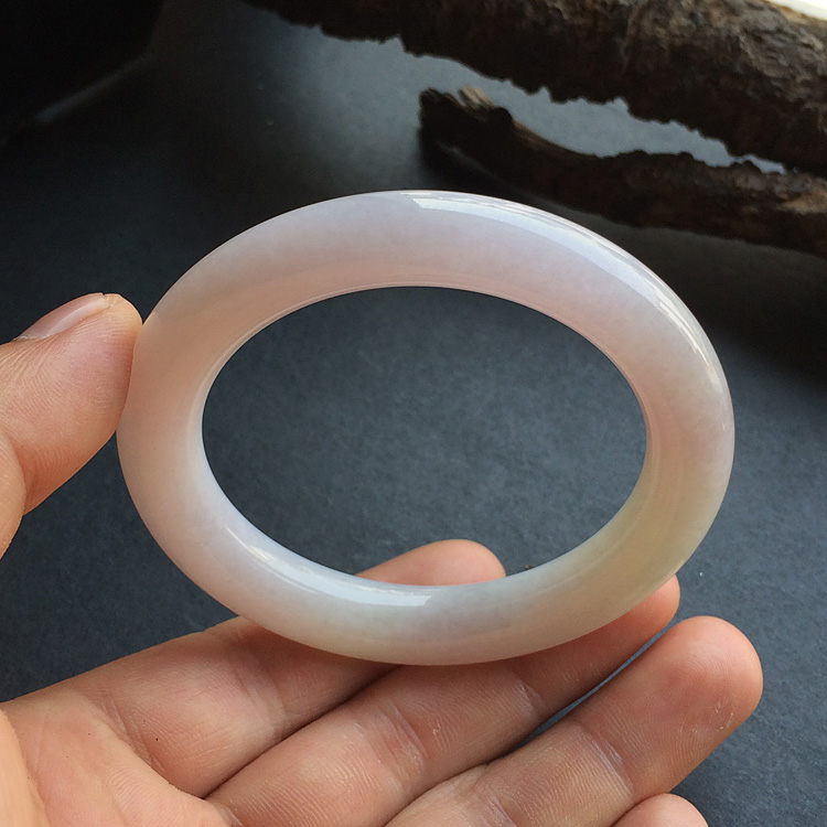 糯冰种淡紫罗兰略带晴水圆条手镯(52.8mm)