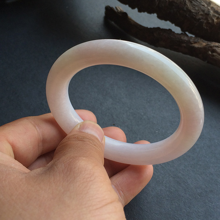 糯冰种淡紫罗兰略带晴水圆条手镯(52.8mm)