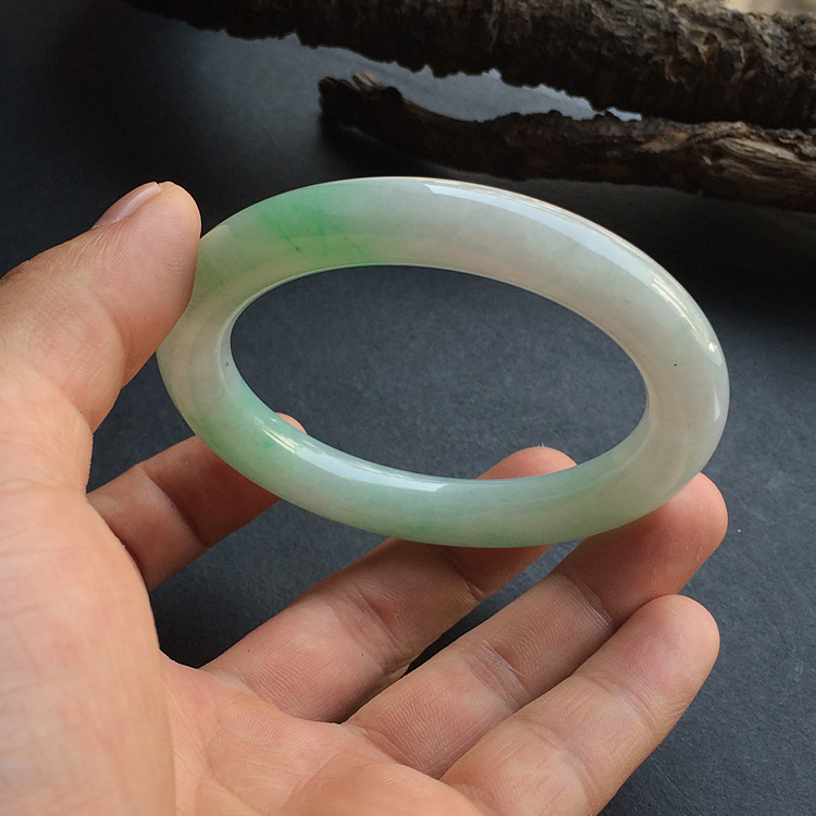 糯冰种飘翠圆条手镯(56mm)