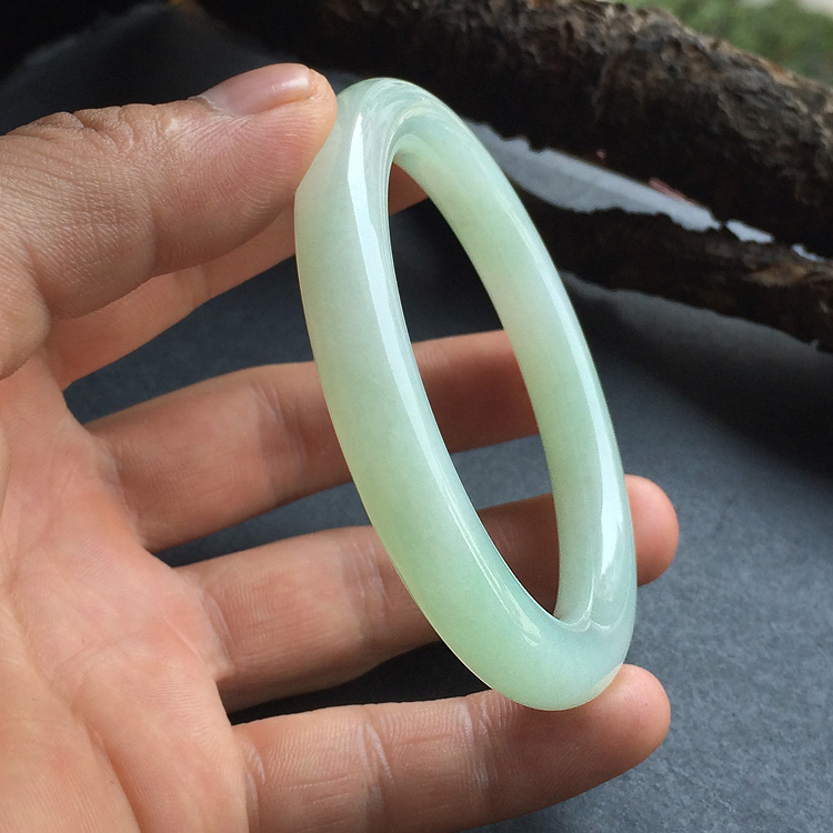 糯冰种晴水圆条手镯(55.4mm)