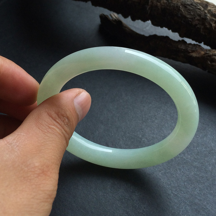 糯冰种晴水圆条手镯(55.4mm)