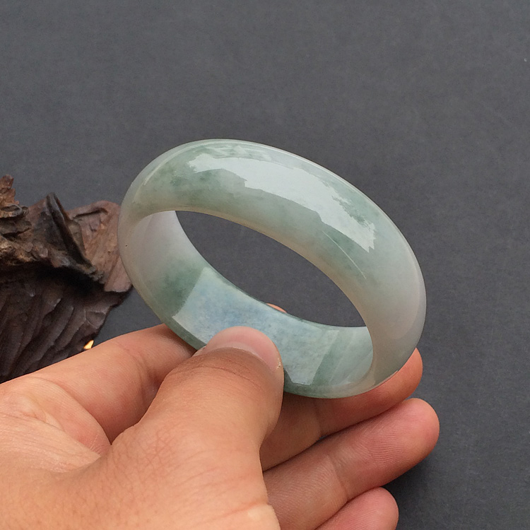 糯冰种晴水贵妃镯（50.8mm-45.2mm）