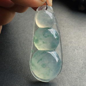 冰种飘花四季豆挂件