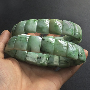 糯冰种飘花玉片手链(单价)