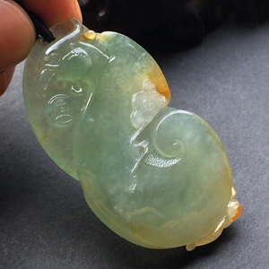 冰种晴水黄翡仿古凤挂件