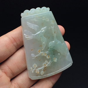 糯冰种晴水飘红花喜上眉梢挂件