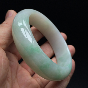 (超值推荐)糯冰种飘翠手镯（56.2mm）