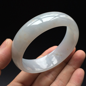 (超值推荐)糯冰种晴水飘红花手镯(59.8mm)