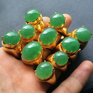 糯冰种翠色戒面十颗（一批走）