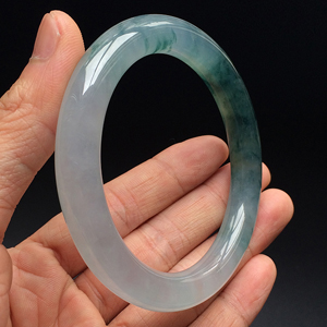 (超值推荐)冰种飘花手镯(60.6mm)