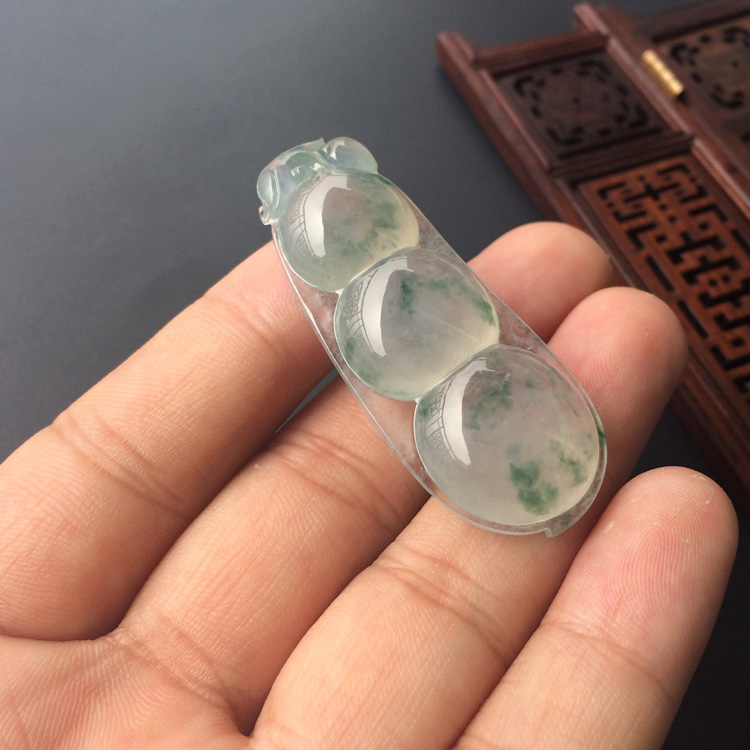 （超值推荐）冰种飘花四季豆挂件