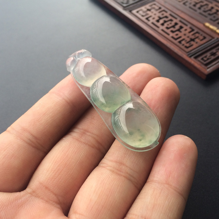 （超值推荐）冰种飘花四季豆挂件