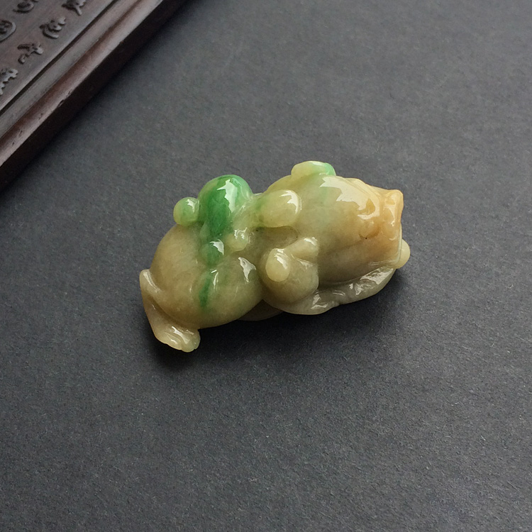 糯冰种黄加绿招财进宝挂件