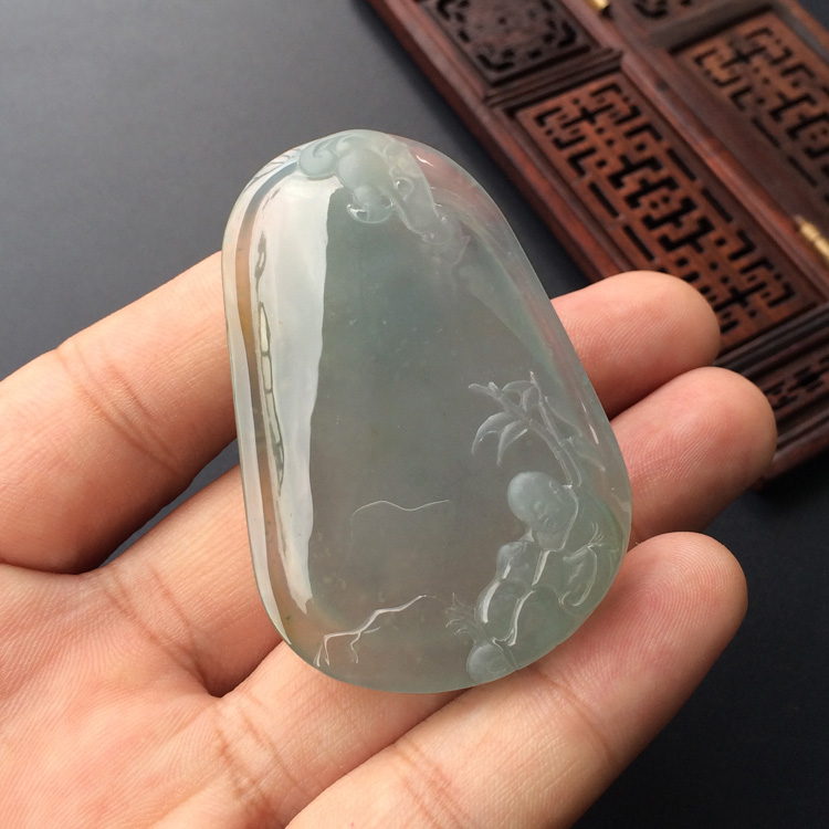 （超值推荐）冰种晴水略带褐黄翡望子成龙挂件