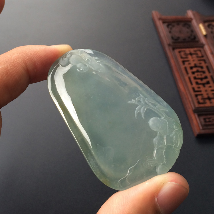 （超值推荐）冰种晴水略带褐黄翡望子成龙挂件