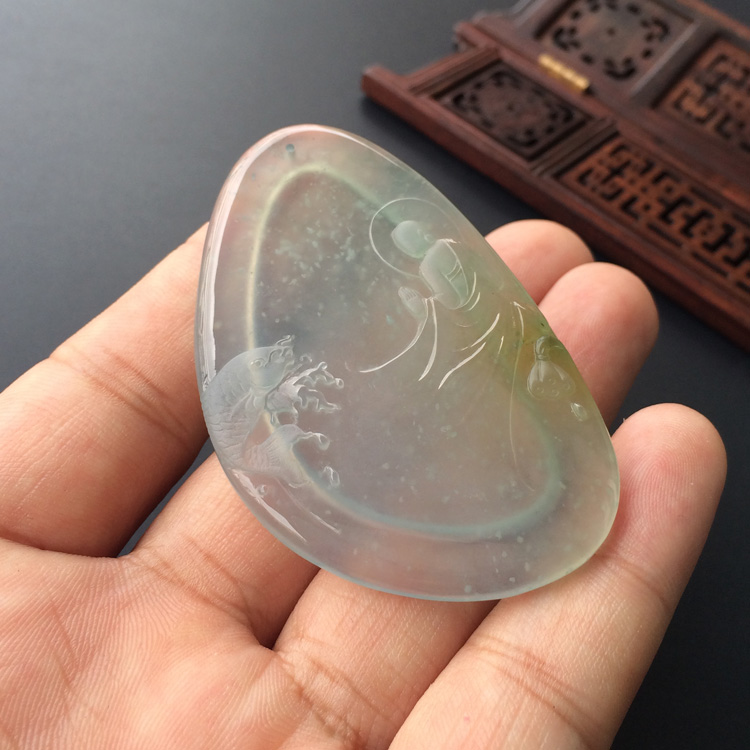（超值推荐）冰玻种晴水略带褐黄翡普度众生挂件