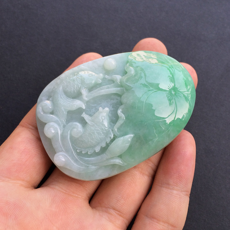 糯冰种豆色年年有余挂件