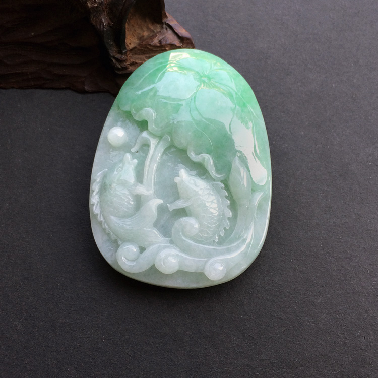 糯冰种豆色年年有余挂件