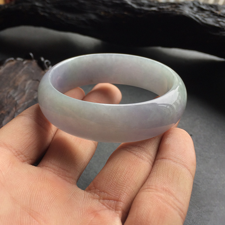 糯冰种淡紫罗兰贵妃镯（53.2mm-48.8mm）