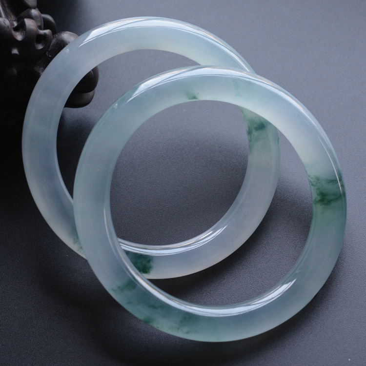 (超值推荐)冰种飘花圆条手镯(一对)(57.2mm/55.2mm)