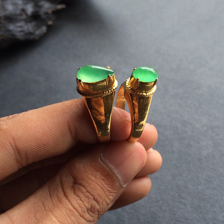 冰种翠色水滴戒面(一批走)