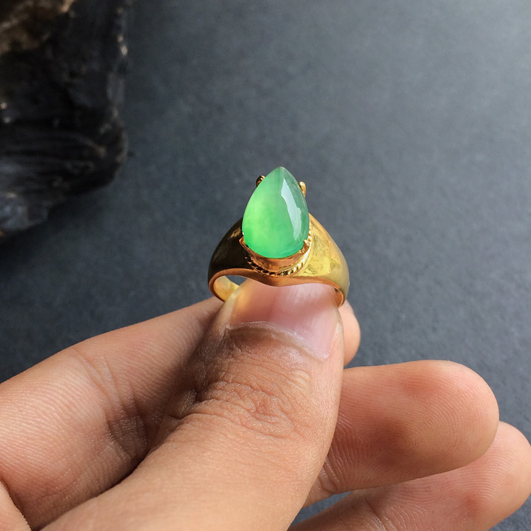 冰种翠色水滴戒面(一批走)