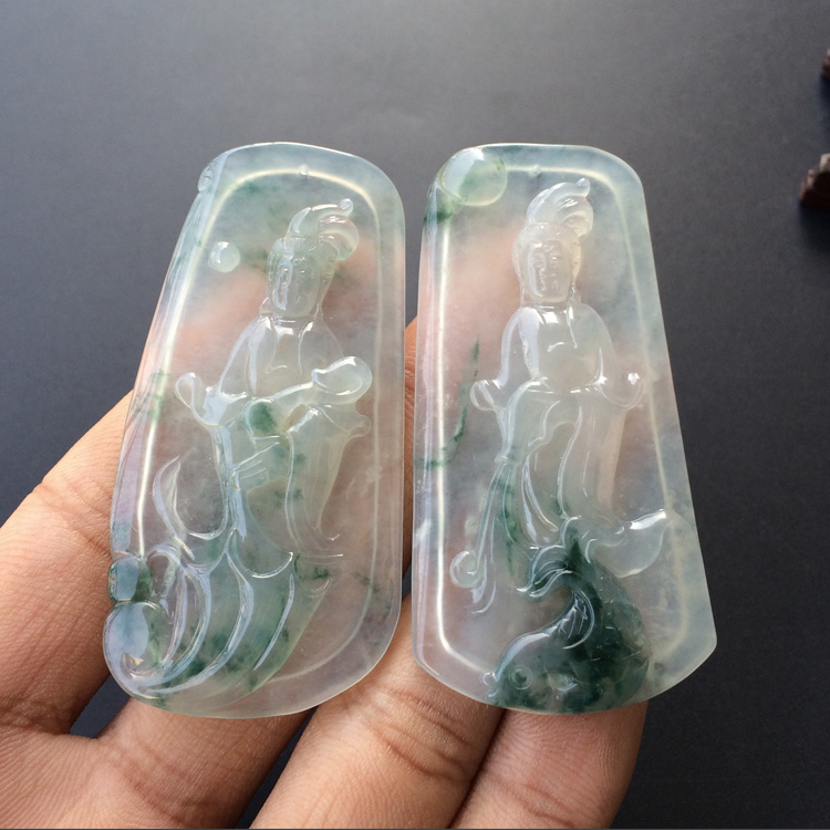 (超值推荐)冰种飘花略带黄翡站观音挂件(一对)