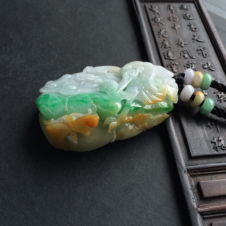 （超值推荐）糯冰种黄加绿一路连科挂件