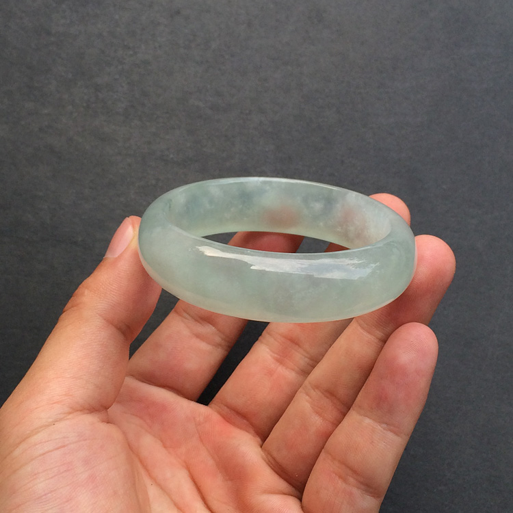 (超值推荐)冰种晴水略飘花贵妃手镯(51mm-57.6mm)