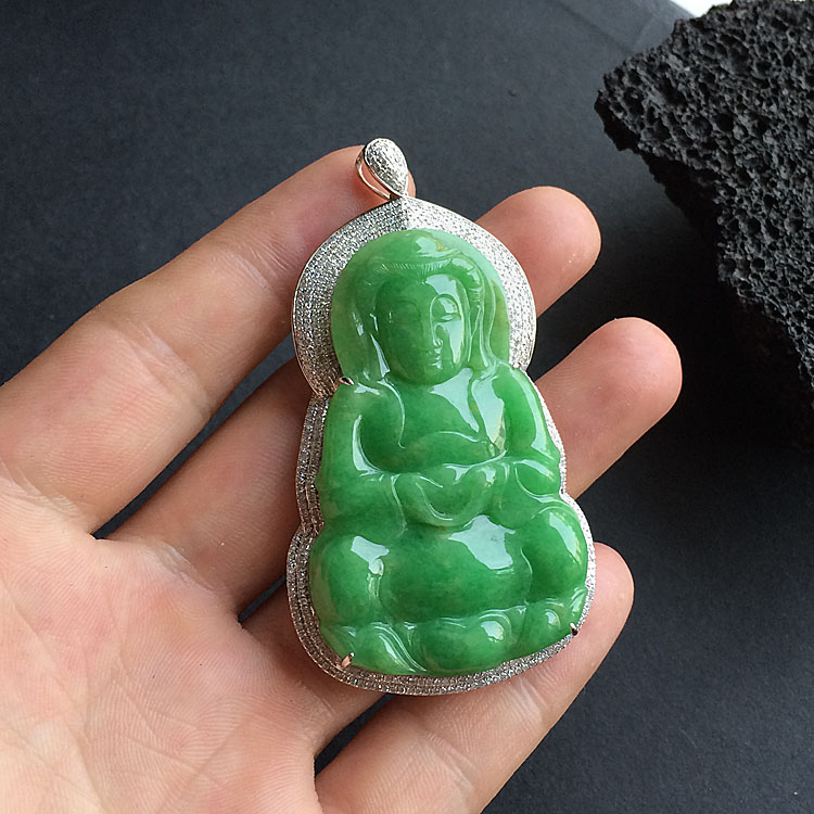 糯冰种黄秧绿镶白金钻石观音挂件