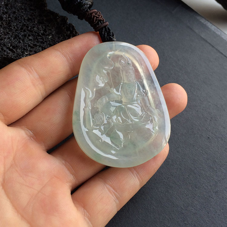 冰种淡晴水自在观音挂件